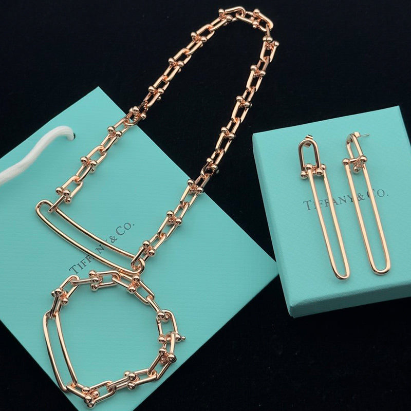 8XT33X  Popular     Earring Bracelets Necklaces