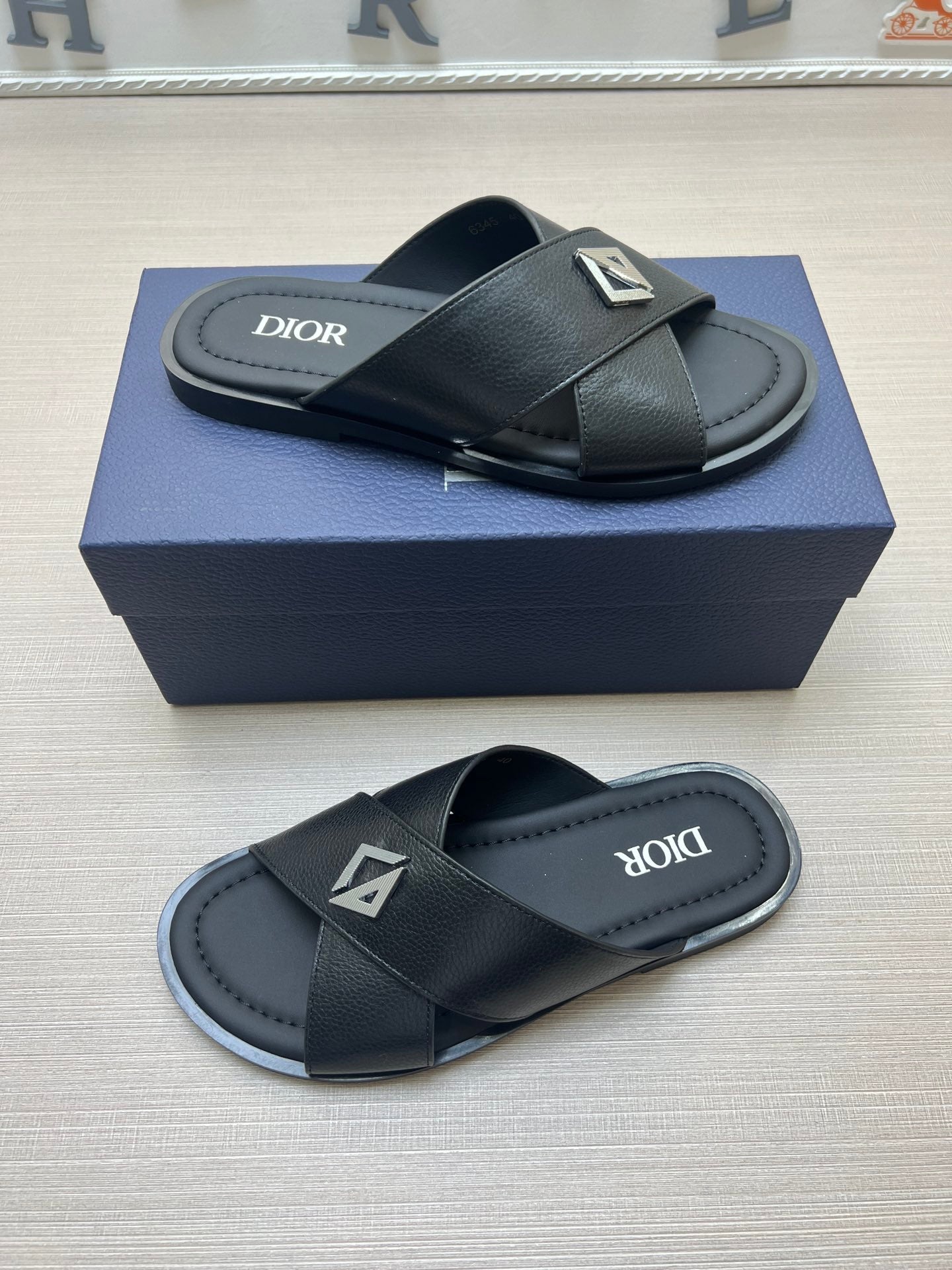 54D77Z Popular  slippers