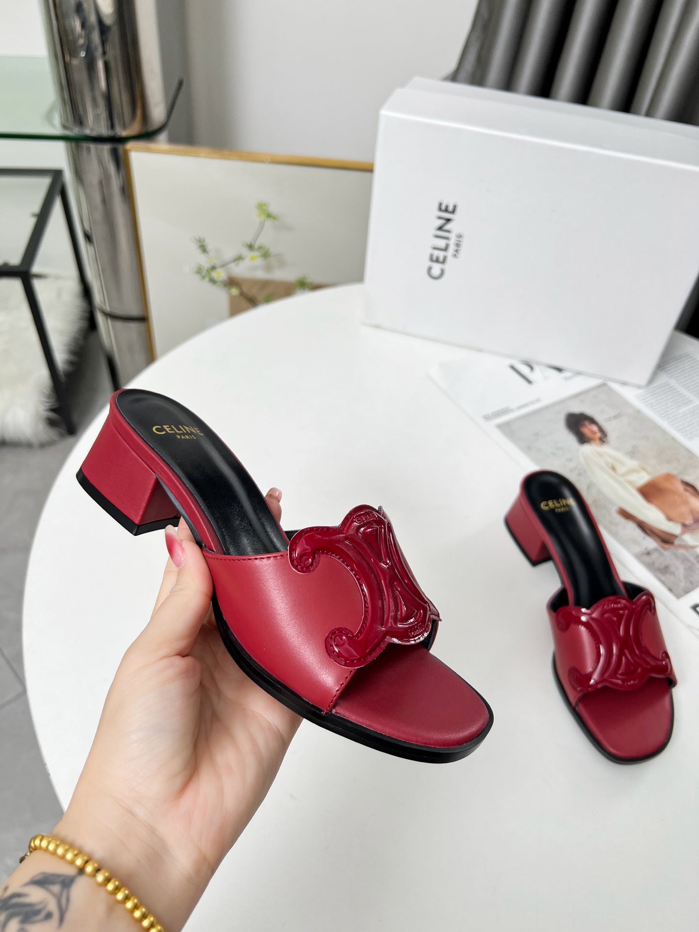 255QCL51Z Popular leather shoes