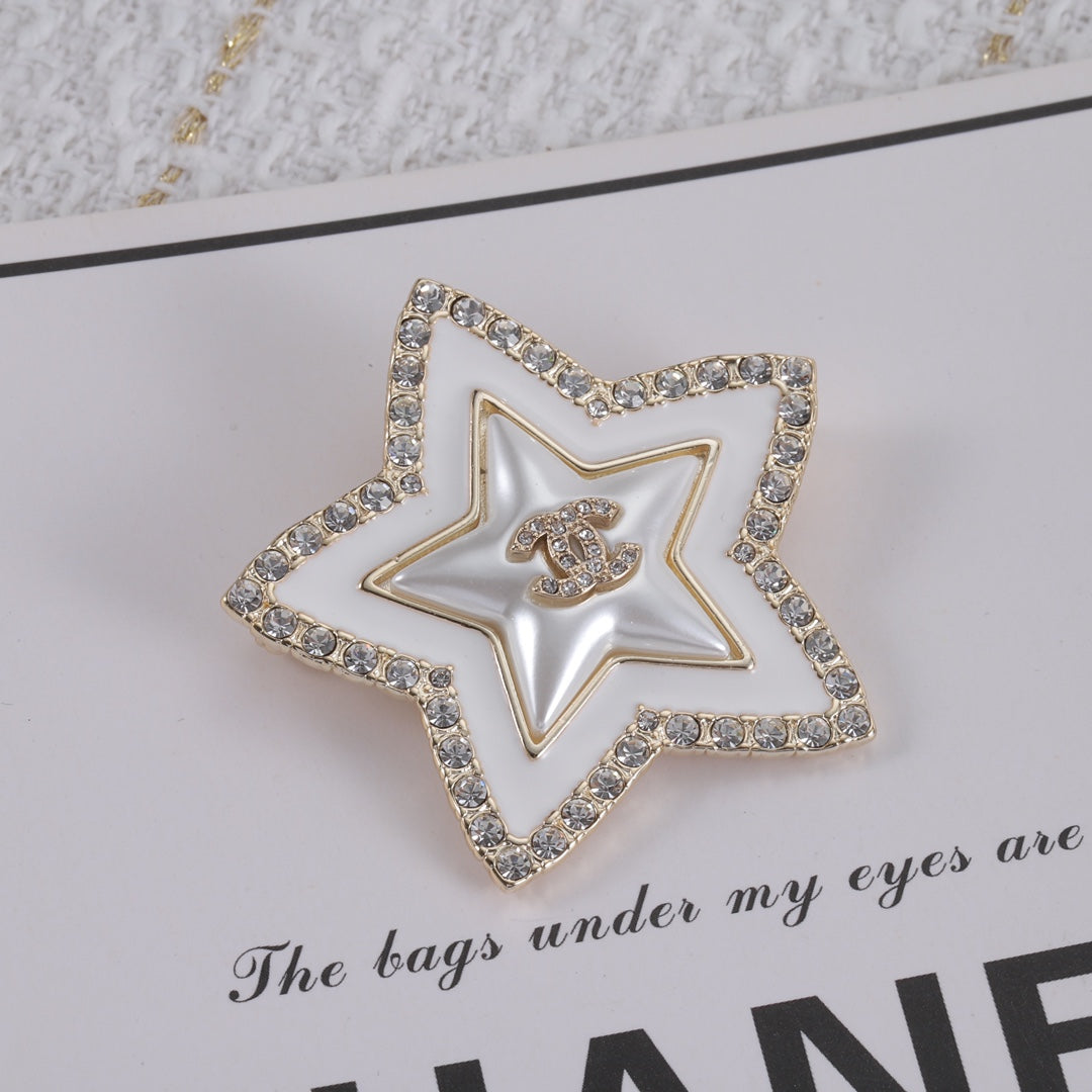 14C1082X    Popular  Brooch