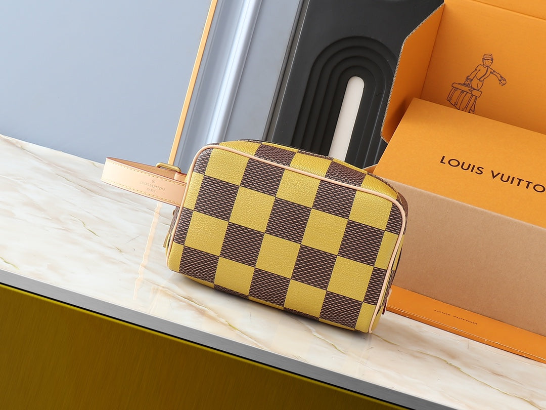 15RE69B  Popular   leather bag