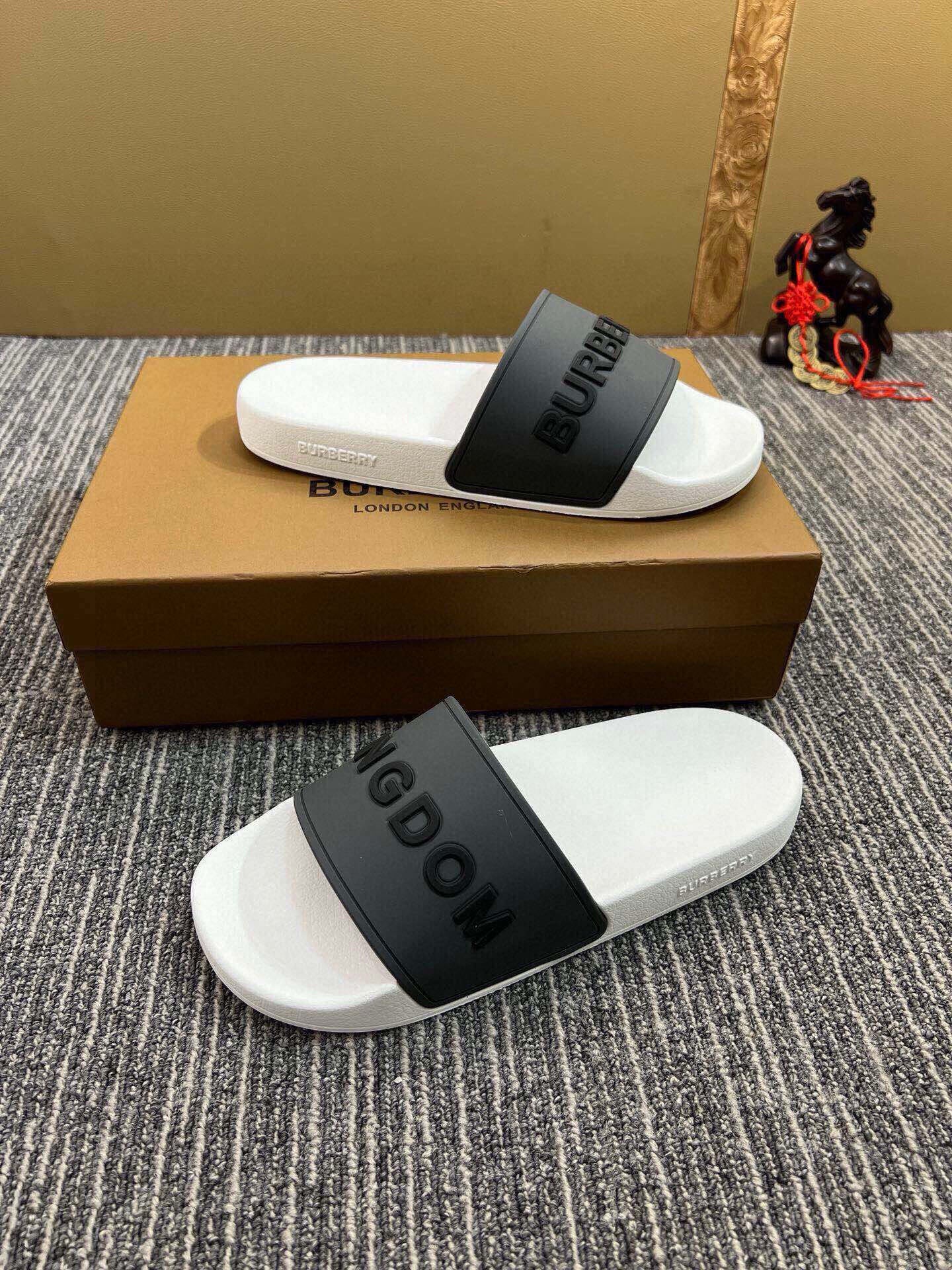 535ZR256Z Popular Slippers