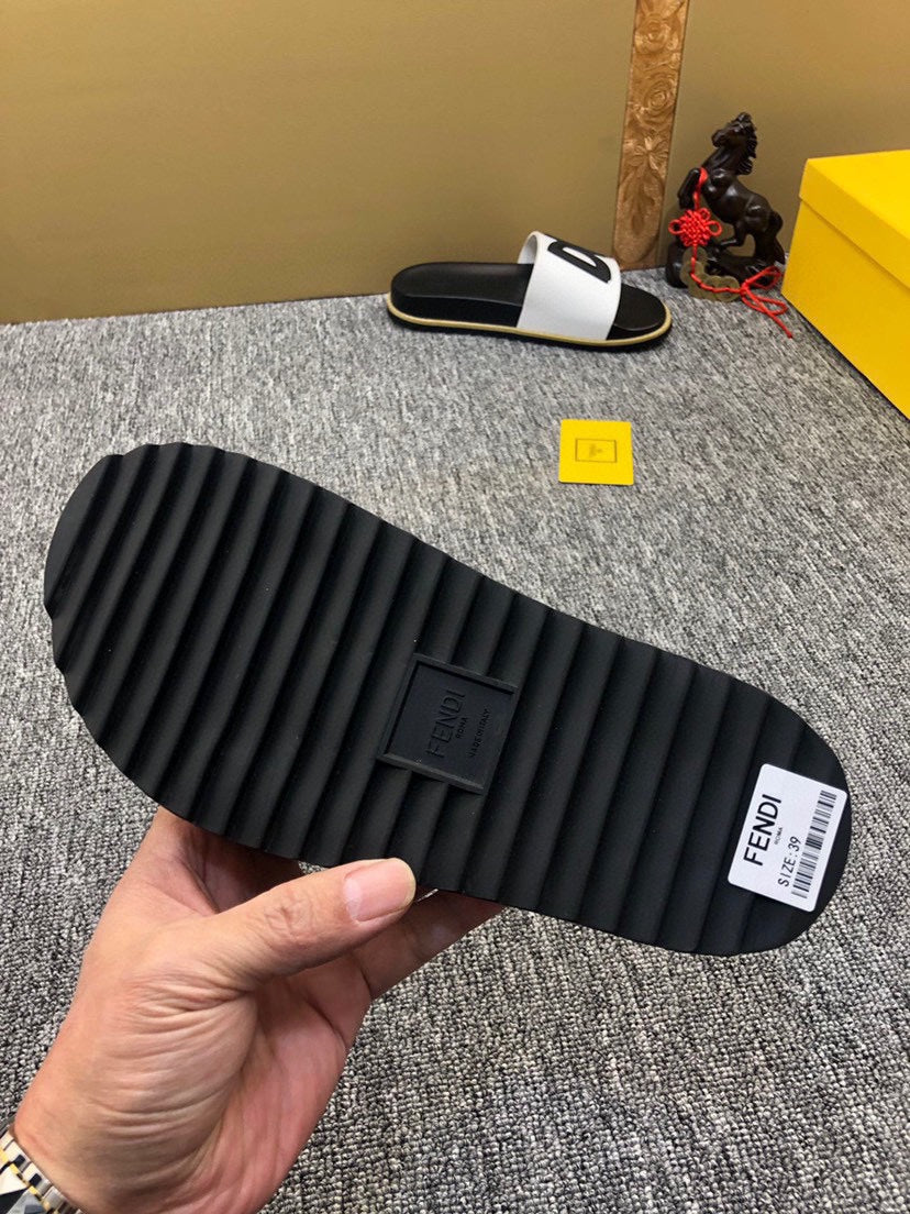 5XF106Z Popular Slippers