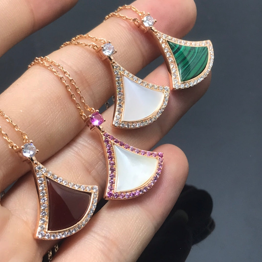 55QS410X Popular Necklaces