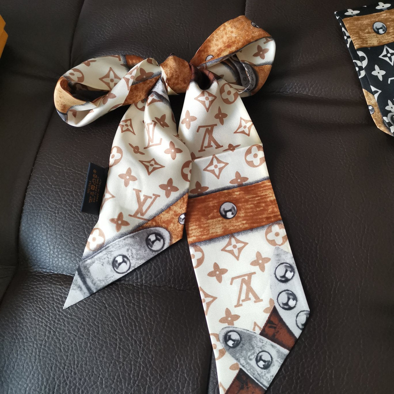1ZE179W Popular Silk Scarve
