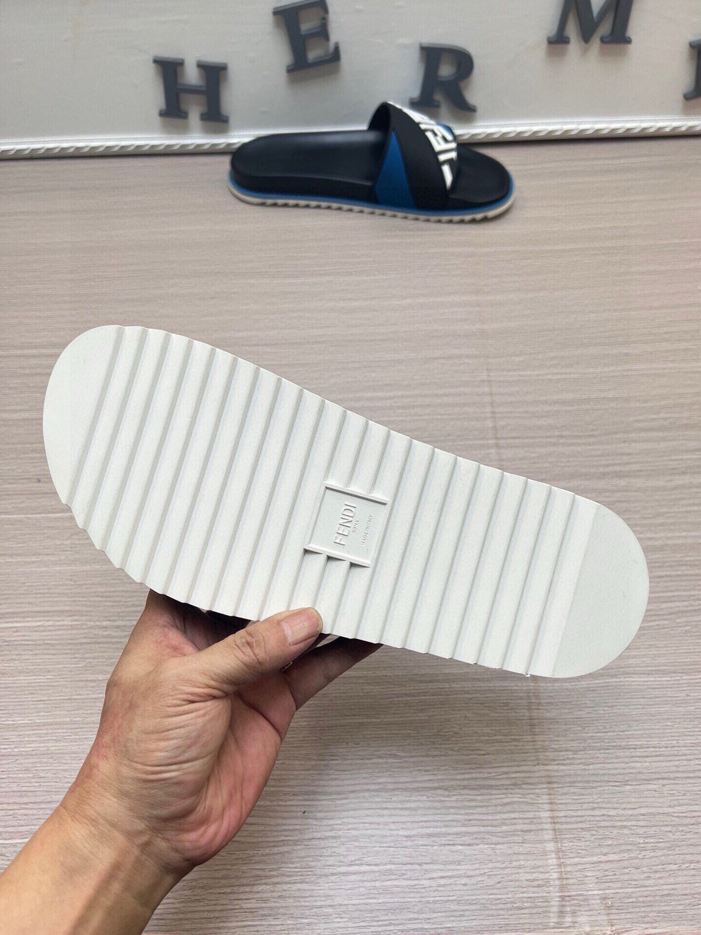535ZF283Z Popular Slippers