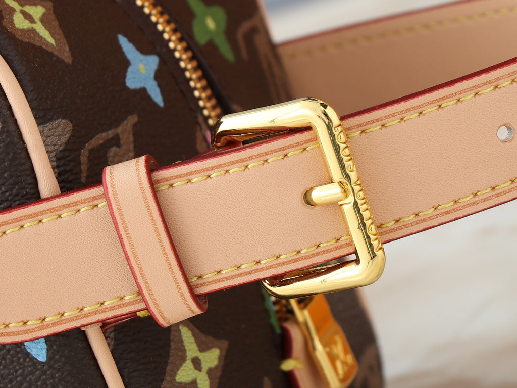 15RE69B  Popular   leather bag