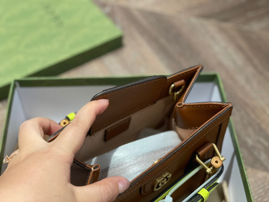 1XB118B Popular  leather bag 