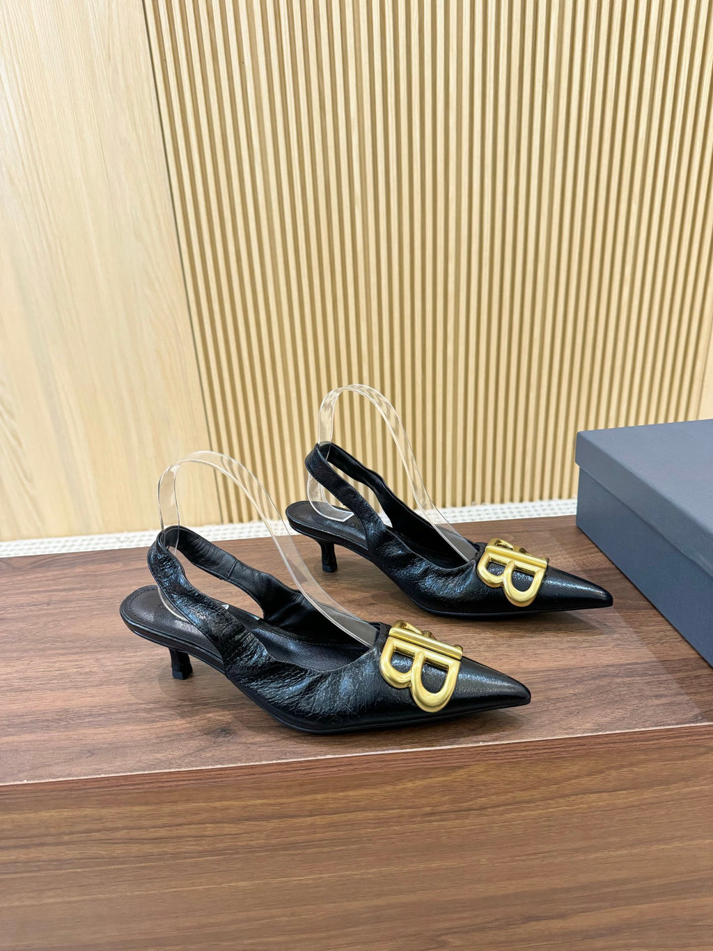 255QJ45Z Popular  leather High heels