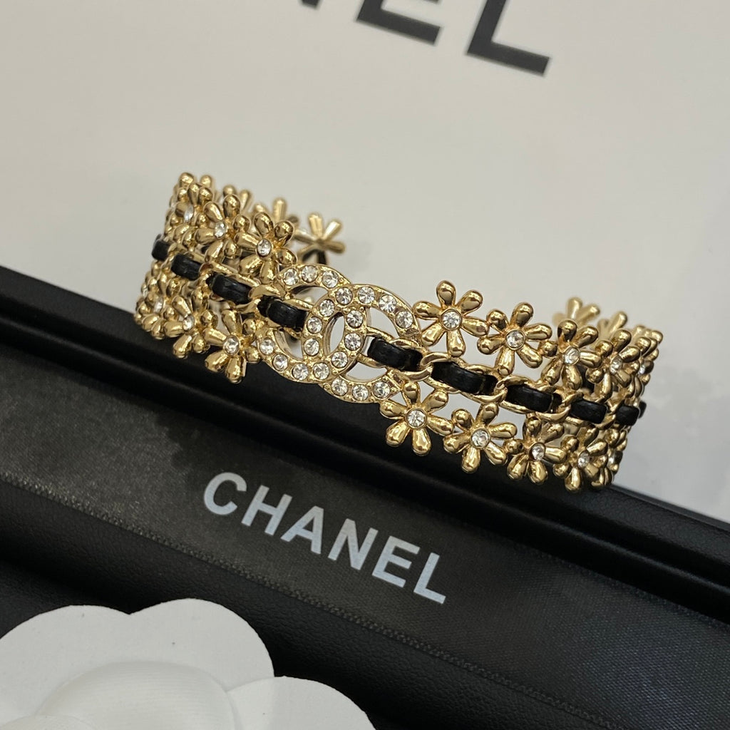 15QC32K  Popular Bracelets