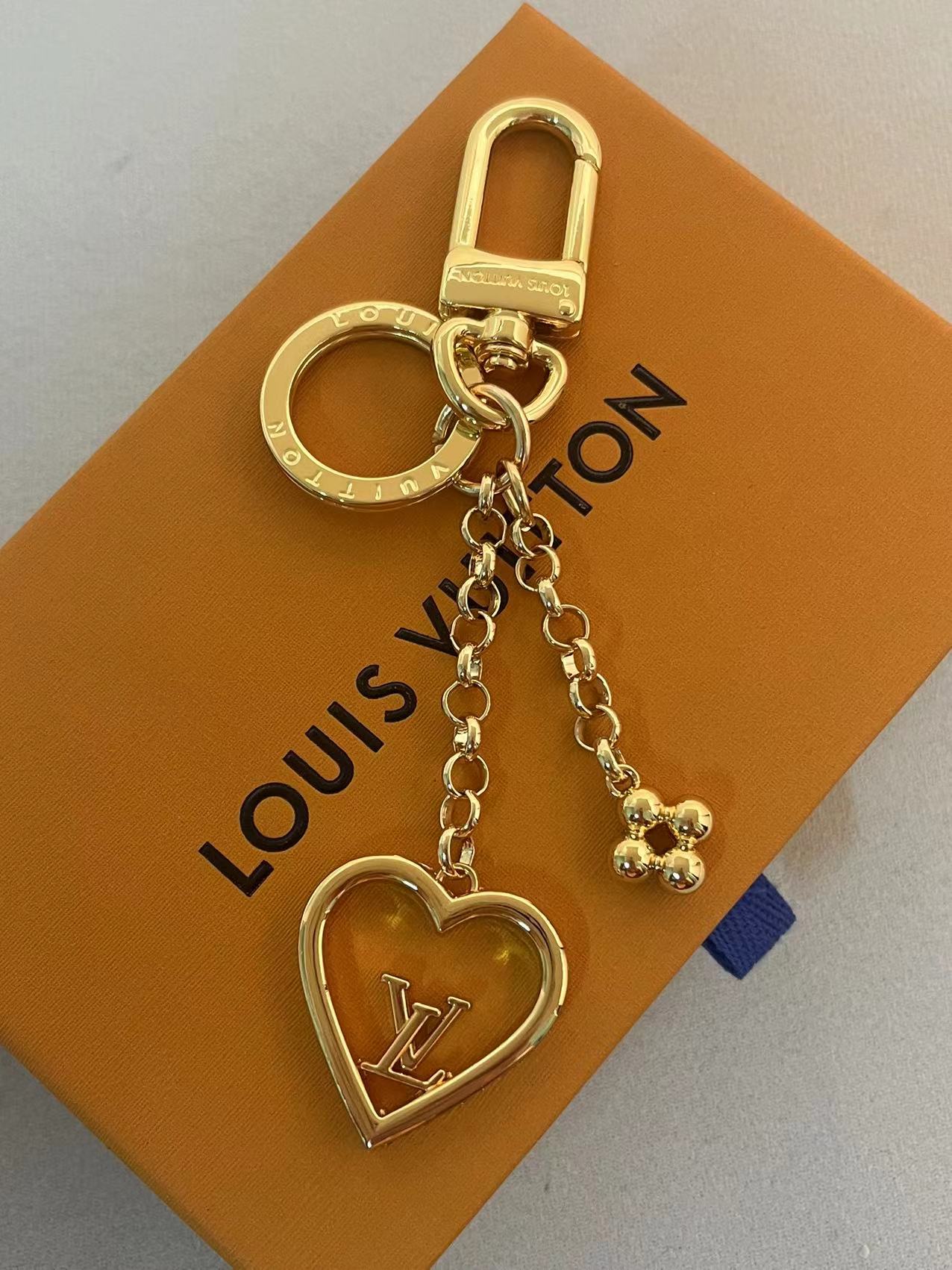 35ZE44A Popular bag 's charms accessories