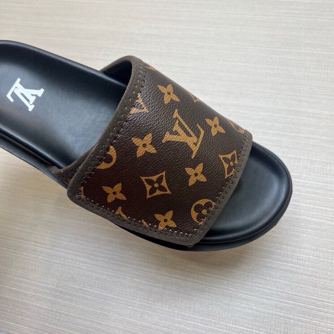 5LE210Z Popular Slippers