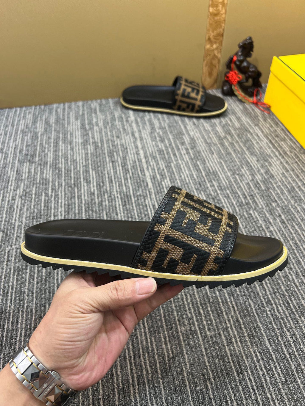 5XF105Z Popular Slippers