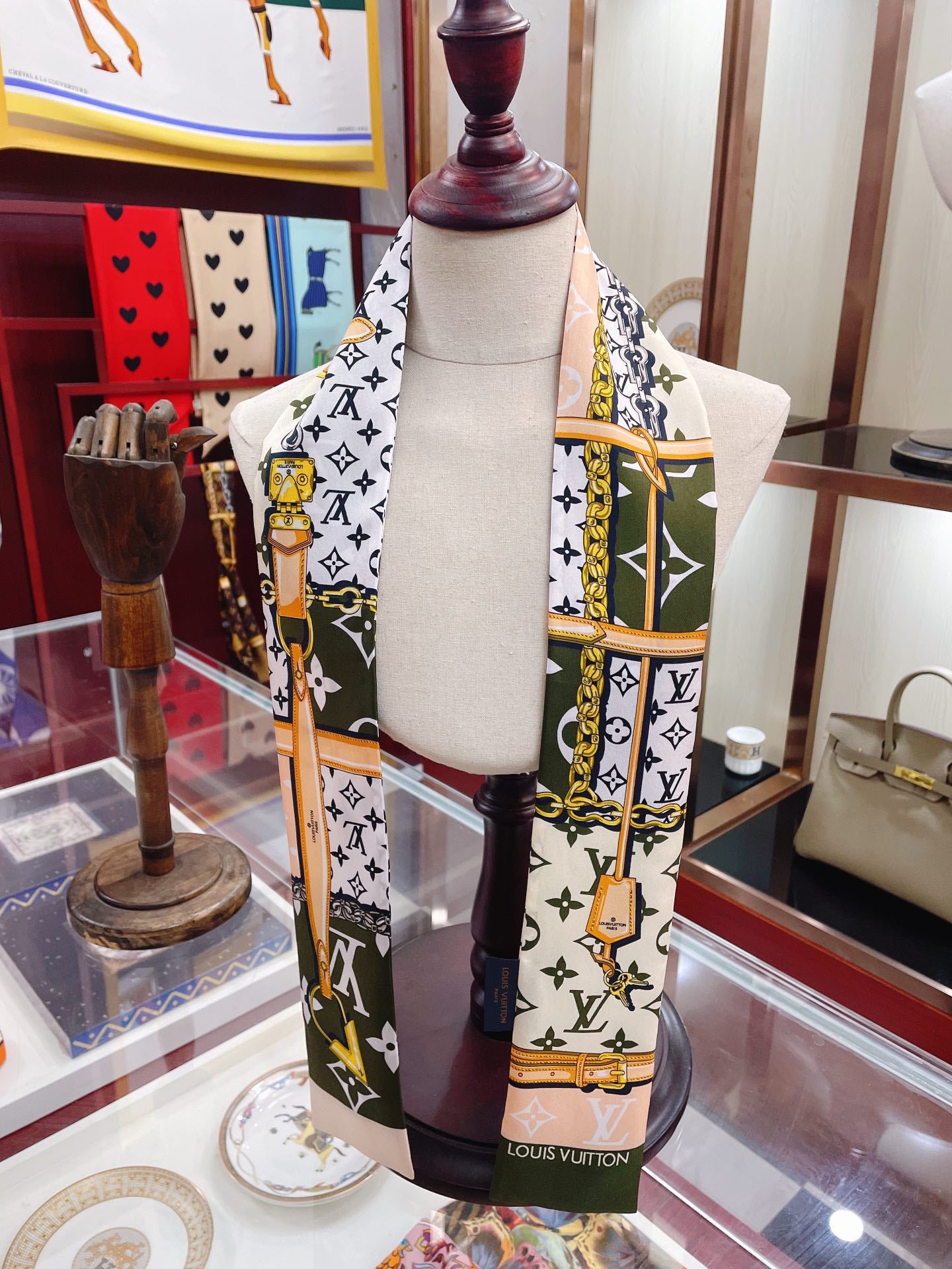 1ZE181W Popular Silk Scarve