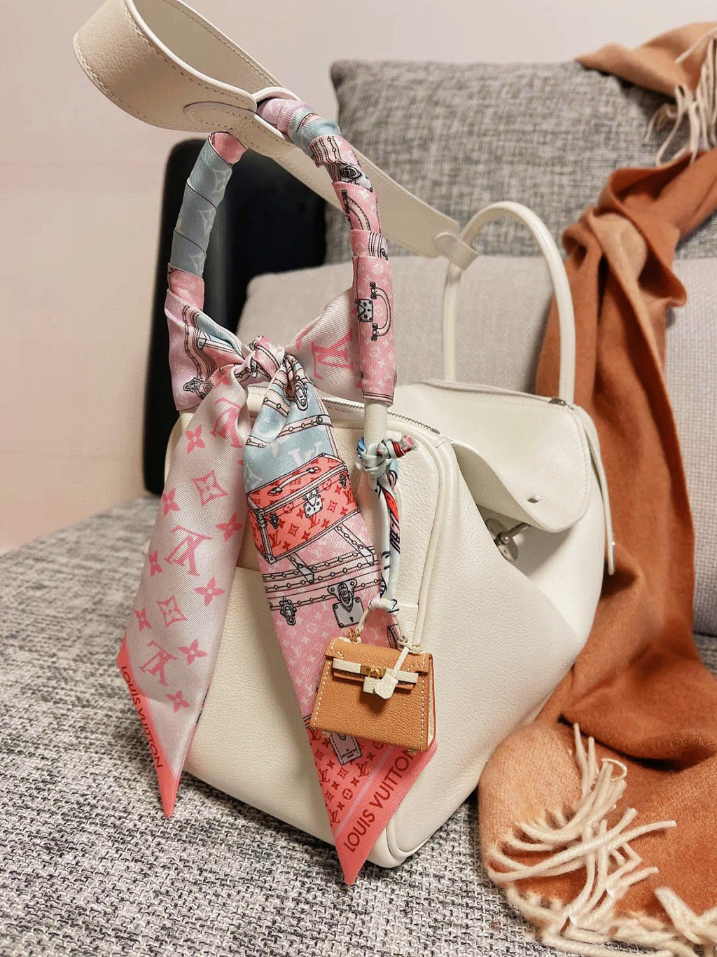 1ZE188W Popular Silk Scarve