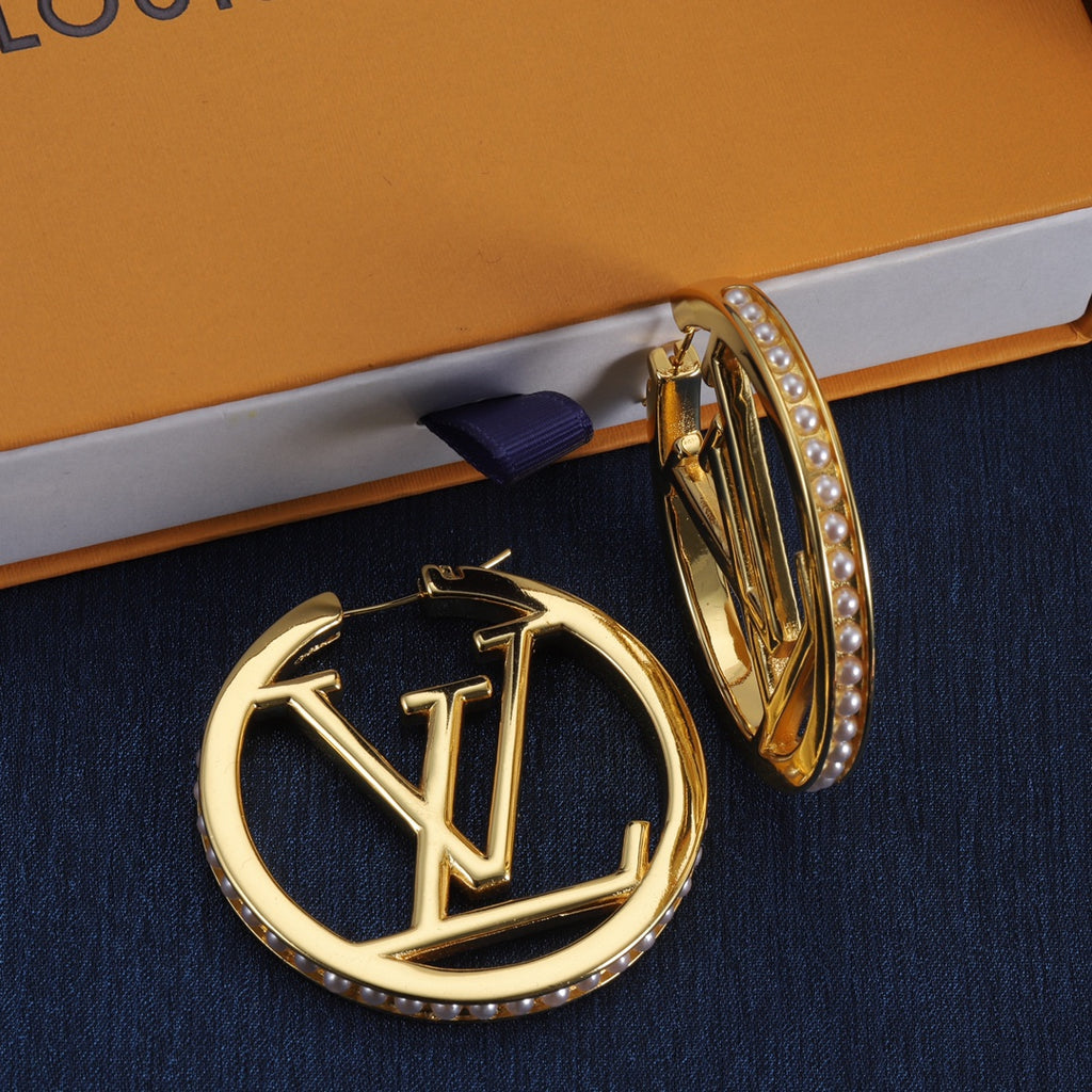 14E238E Popular  Earrings