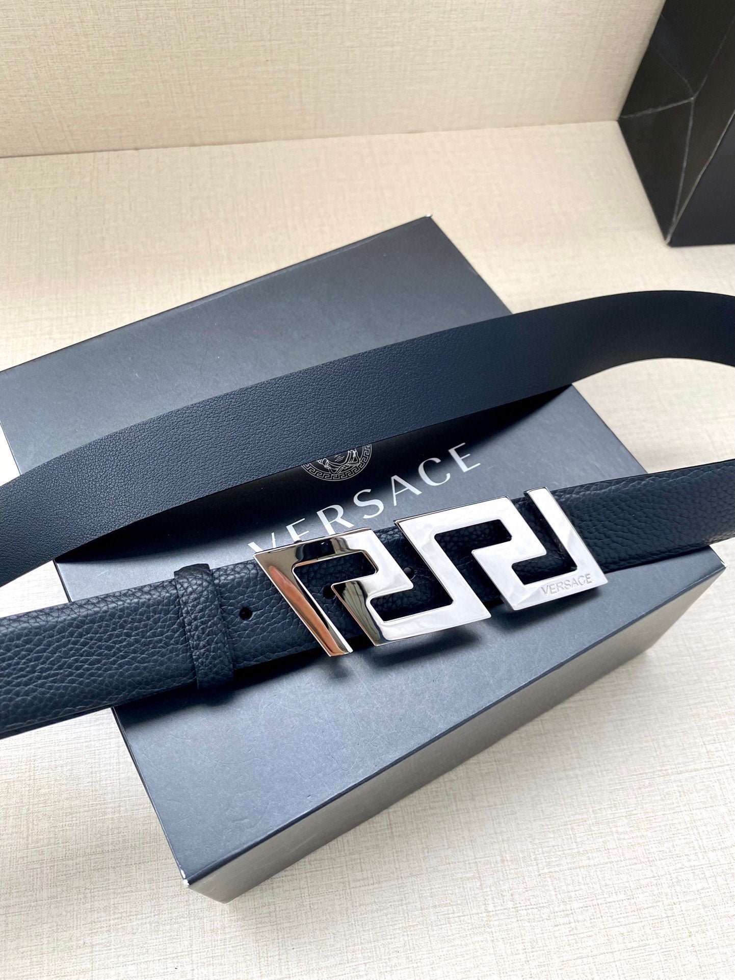 1WV166P Popular   High quality belt With full package