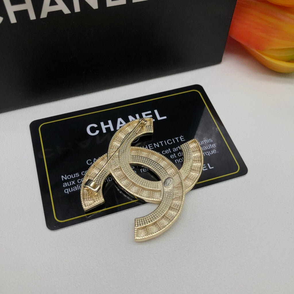 136NC33X Popular  Brooch