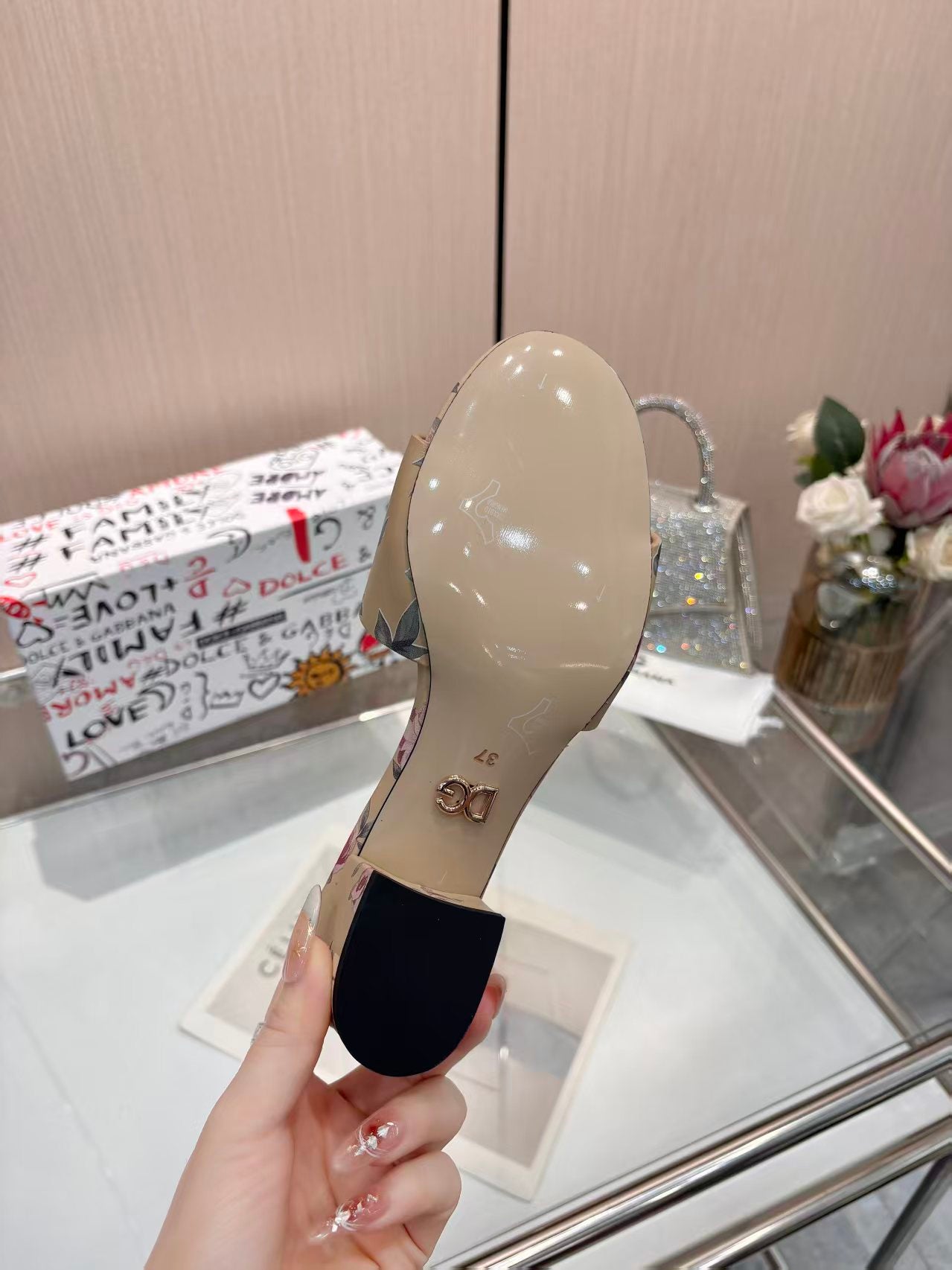 Z2X66A44 Popular high-quality leather slippers