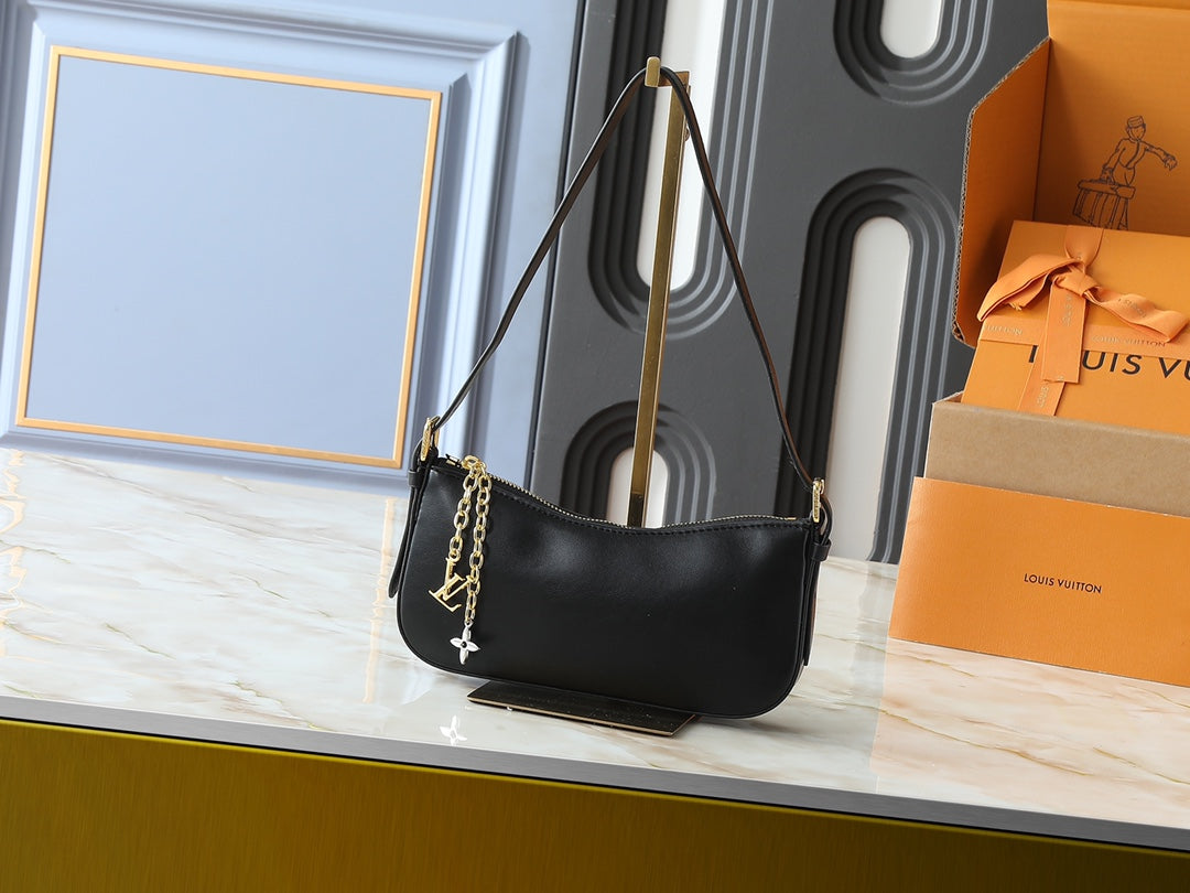 15RE23B Popular  leather bag