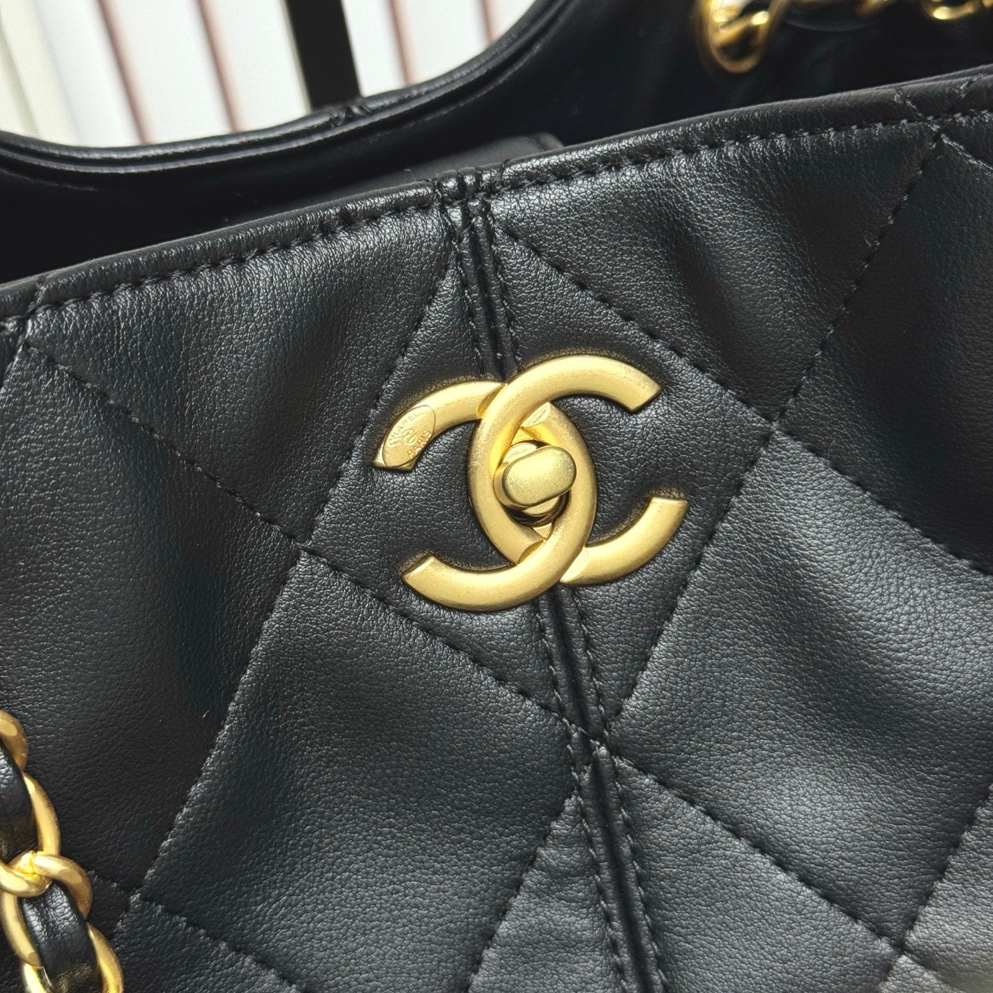146PC20B Popular leather bag