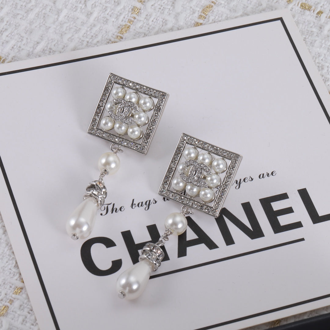 14C376E Popular Earrings