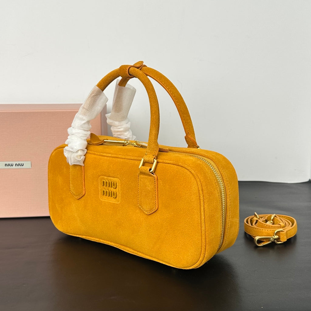 B1P46A153 Popular leather bags