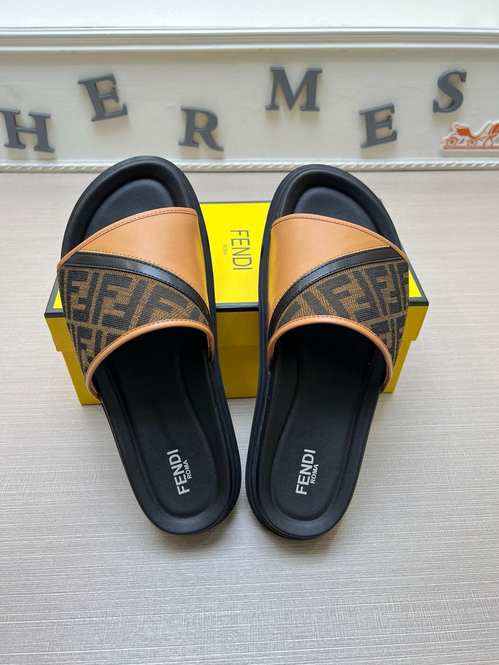 5LF223Z Popular Slippers