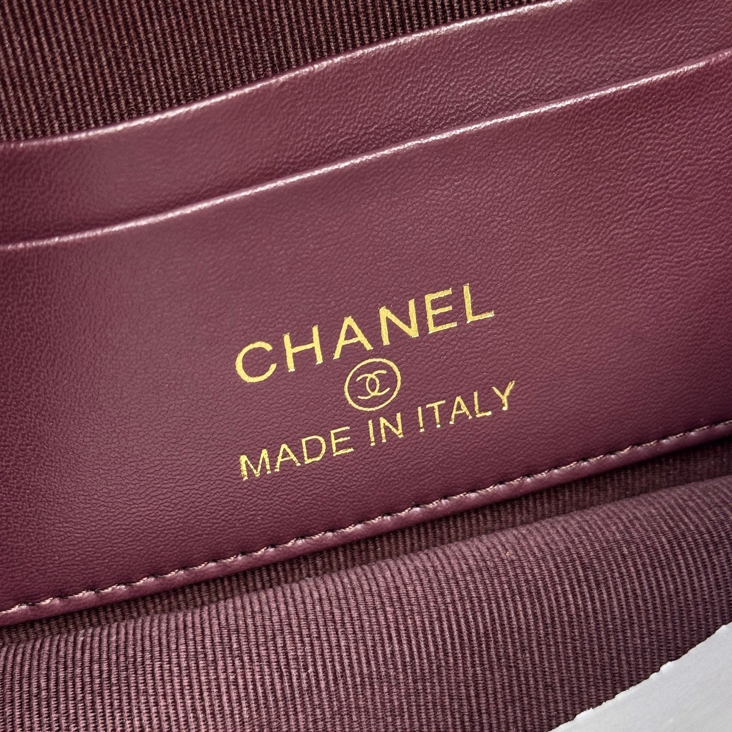 B1X66C19  Popular leather bag