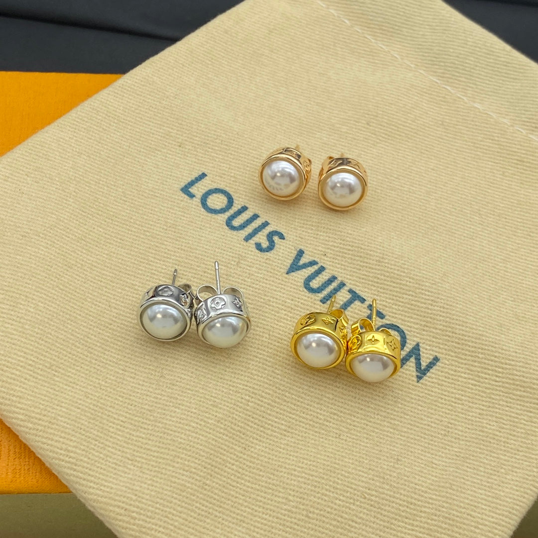 14E1022E Popular Earrings