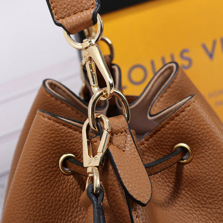 AB027B Popular  leather bag 