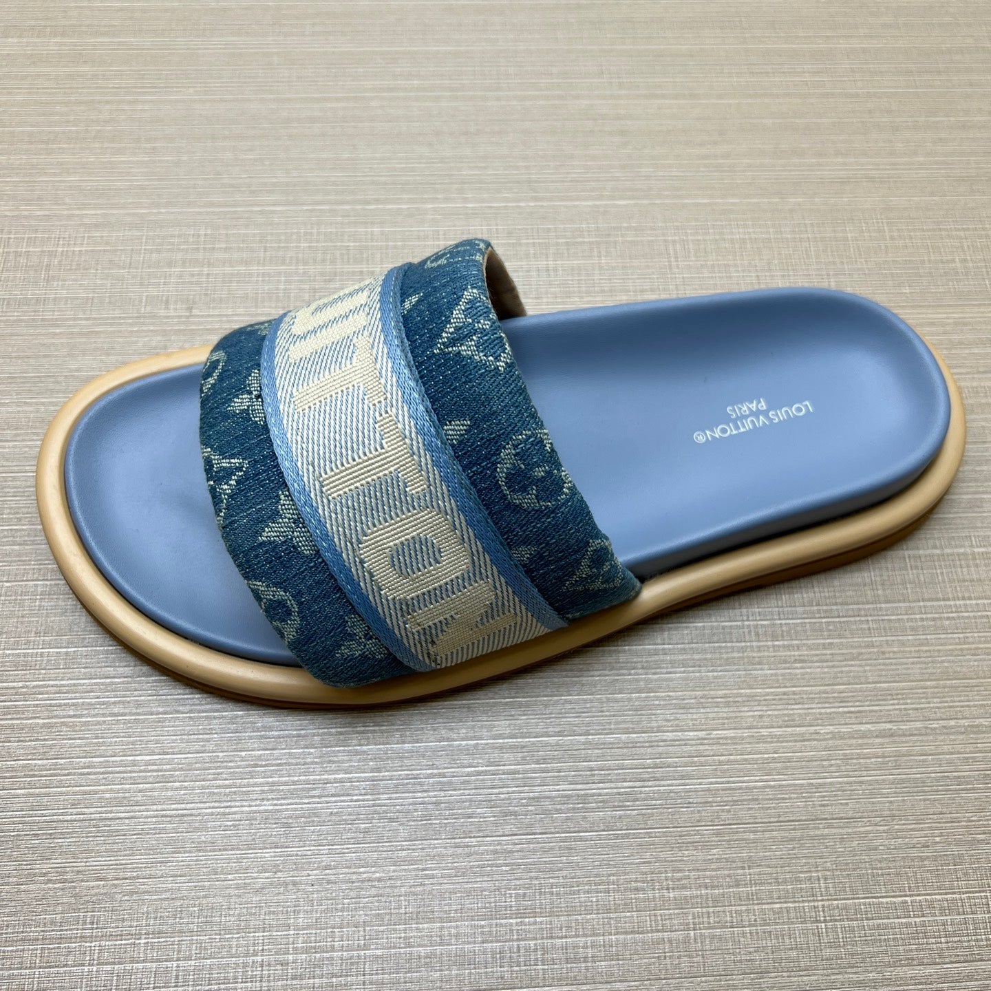 535ZE301Z Popular Slippers