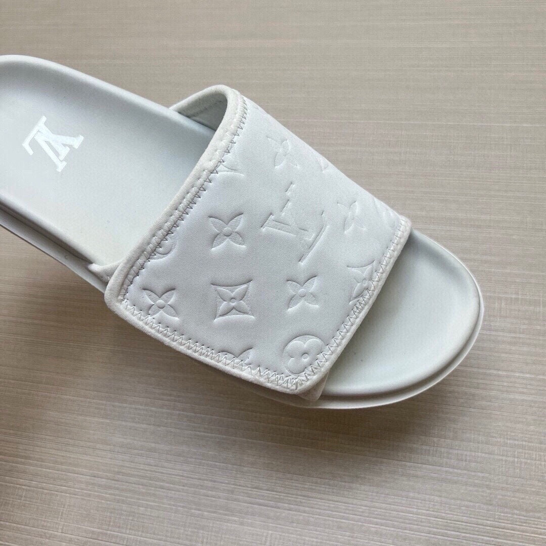 5LE210Z Popular Slippers