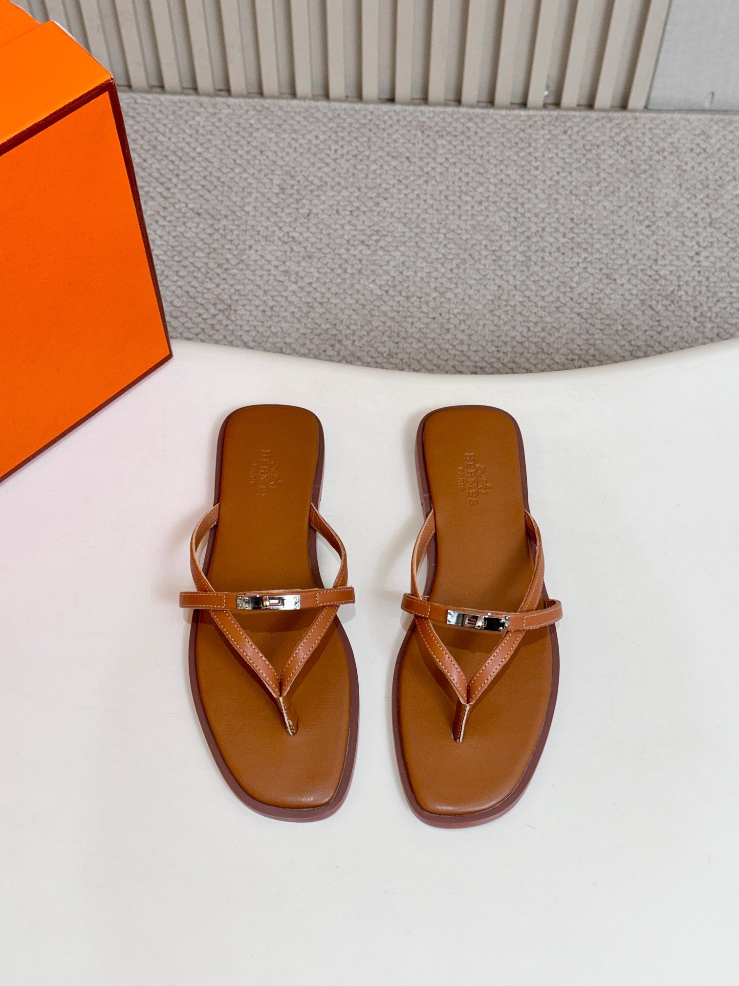 Z2X66H7 Popular high-quality leather Shoes