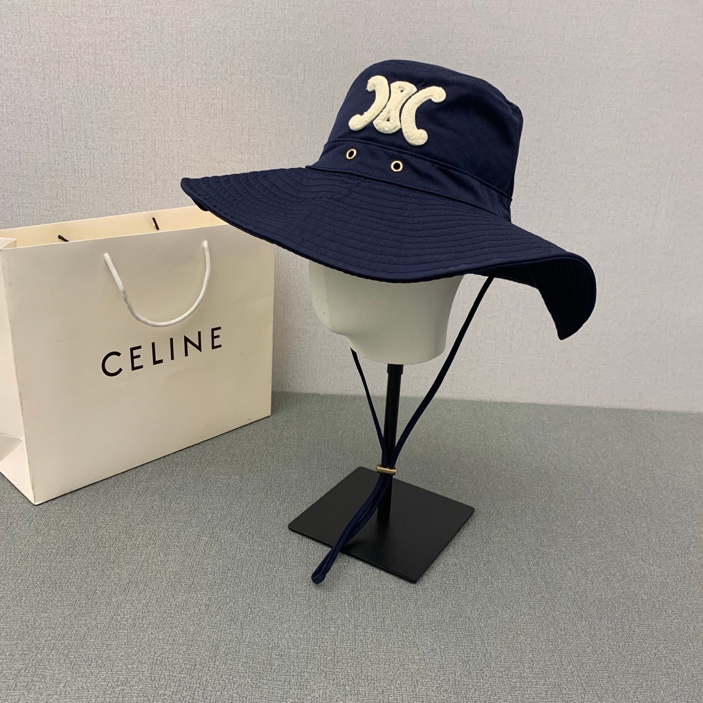145ZN558M Popular hats