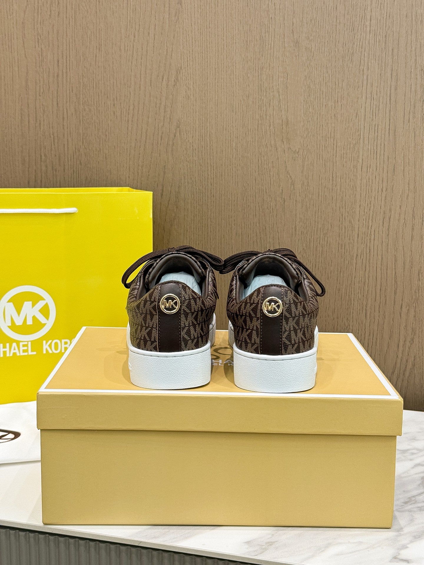 285ZA48Z Popular high-quality shoes