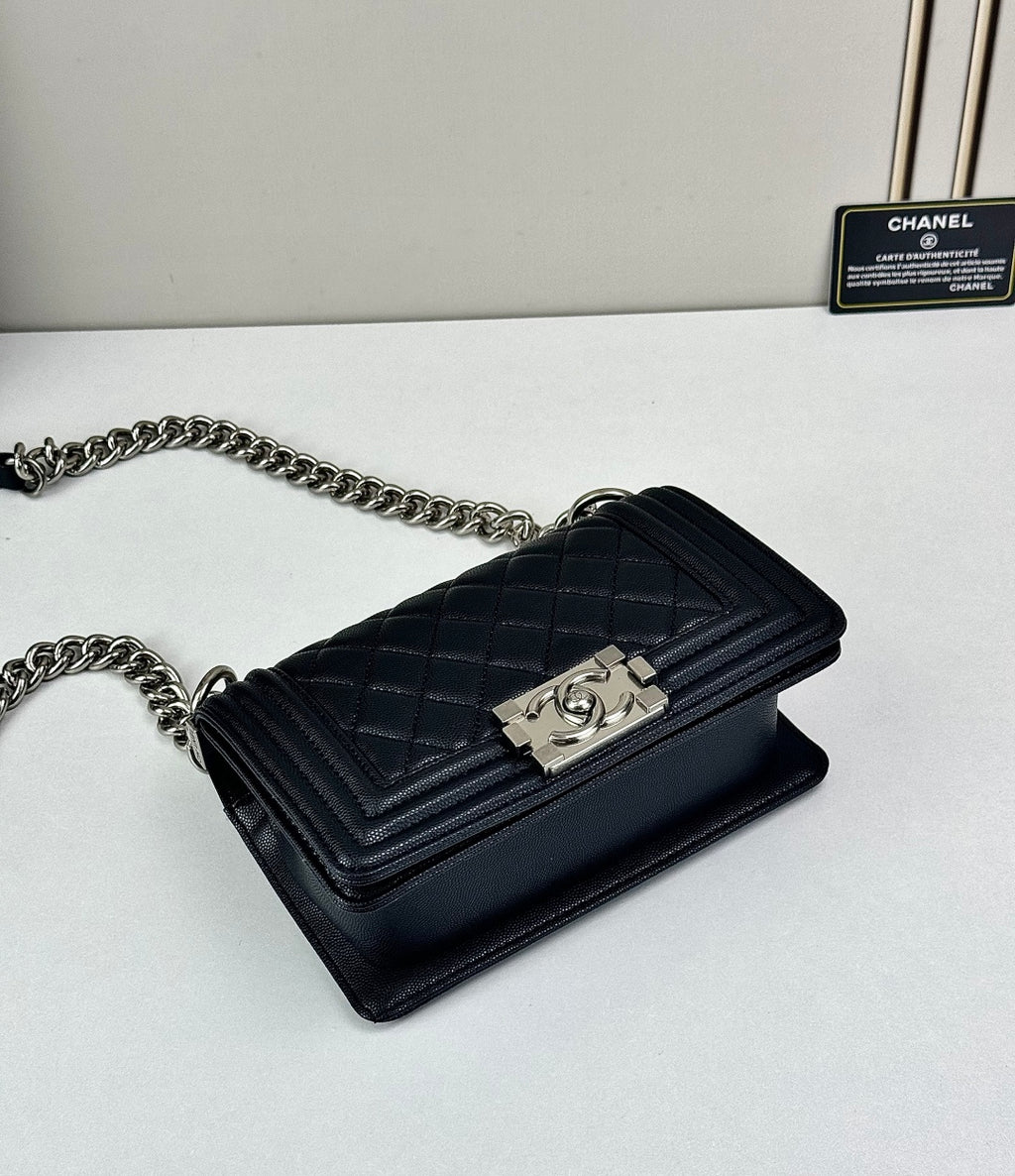 136PC17B Popular Caviar leather bag