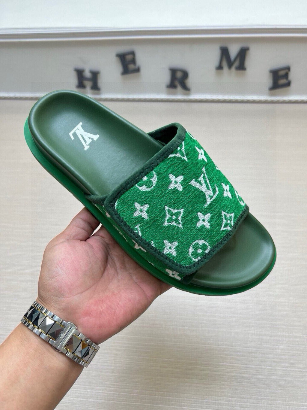 5QE4Z Popular Slippers
