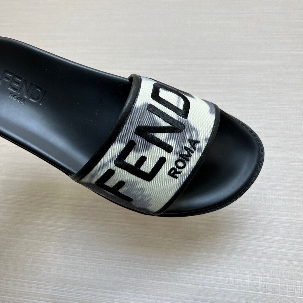 54F24Z Popular slippers