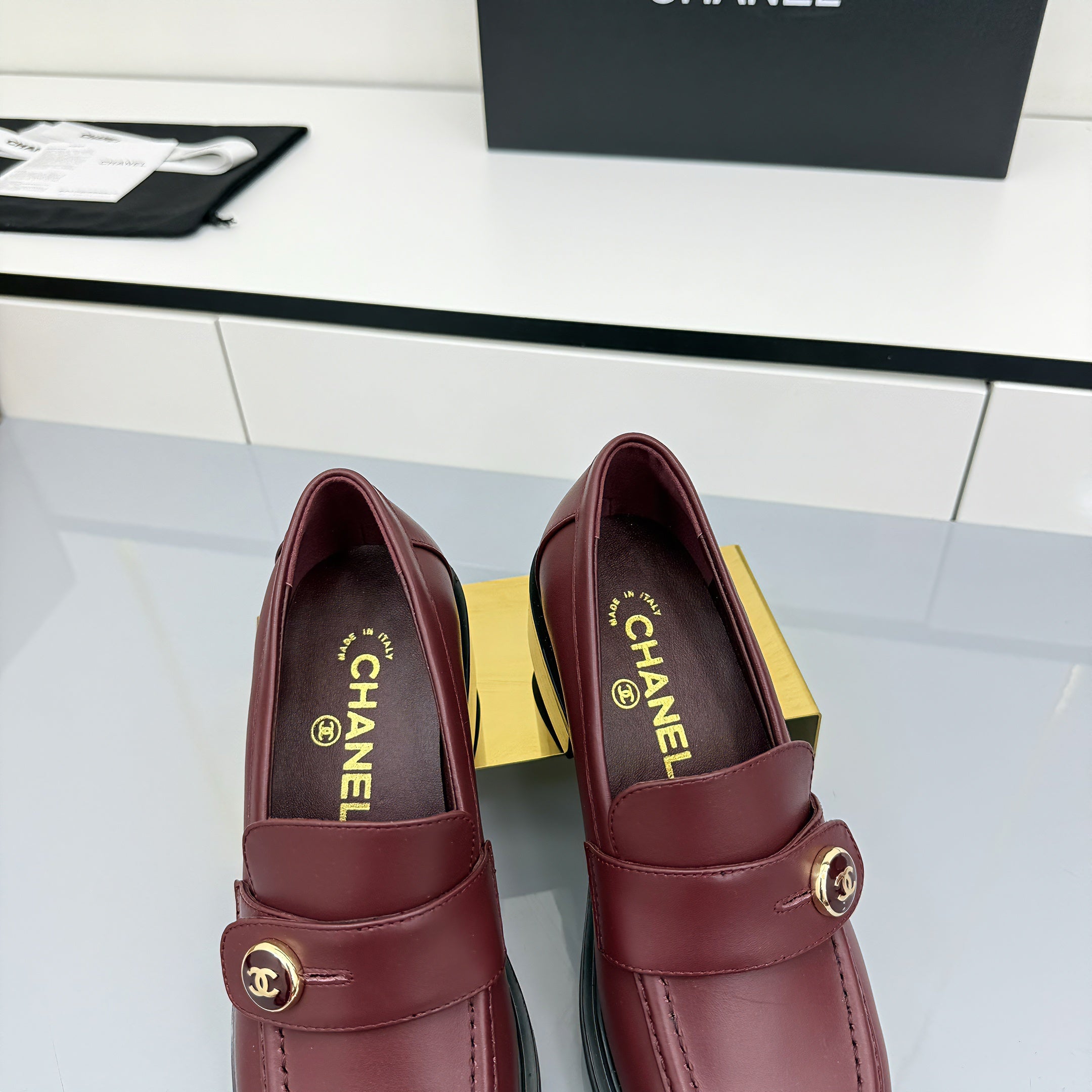 2105QC389Z Popular high-quality leather Shoes