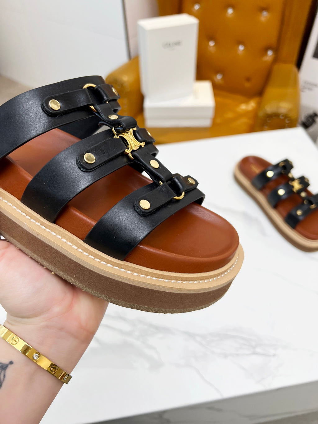 245RN1Z Popular leather shoes 