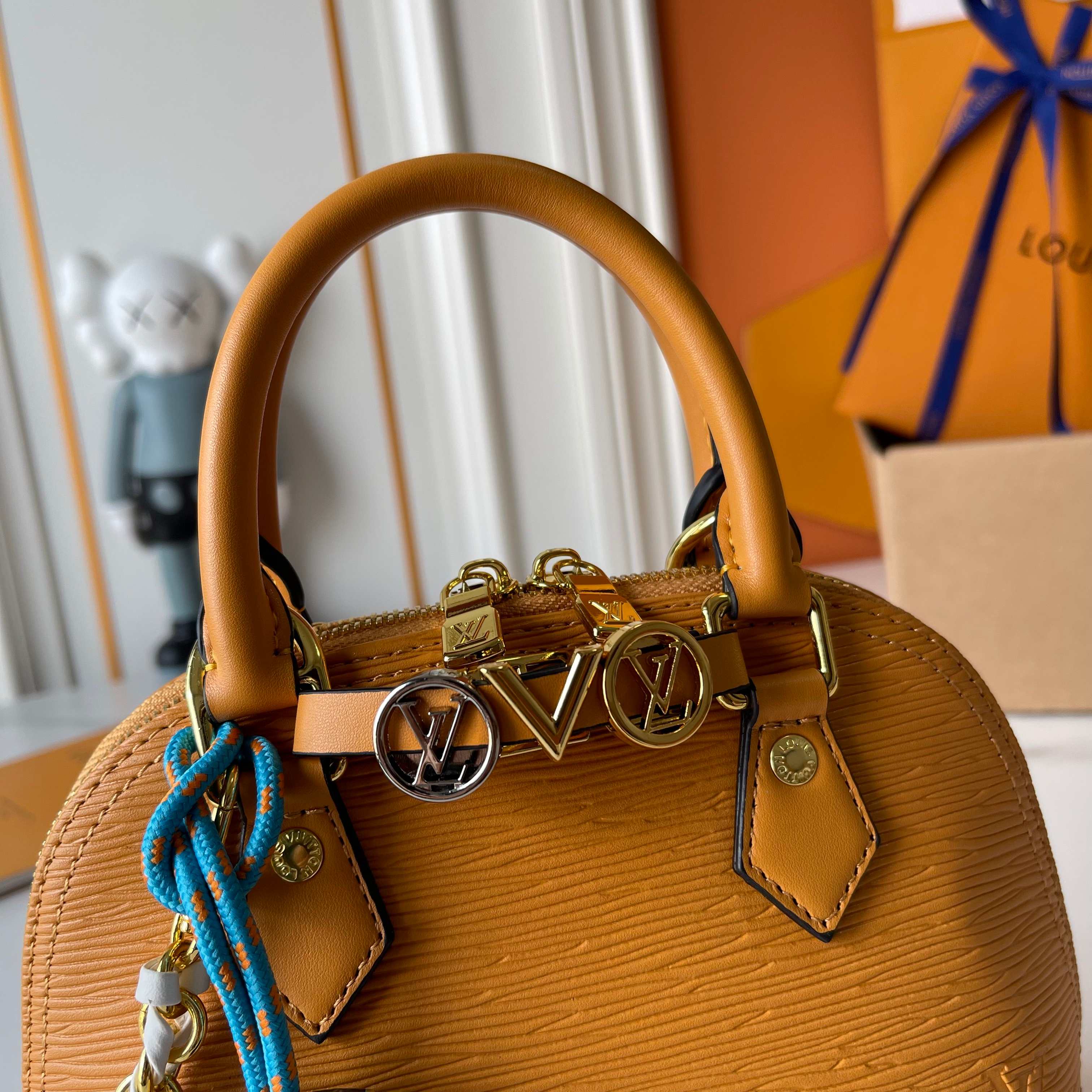 146PE95B Popular leather bag