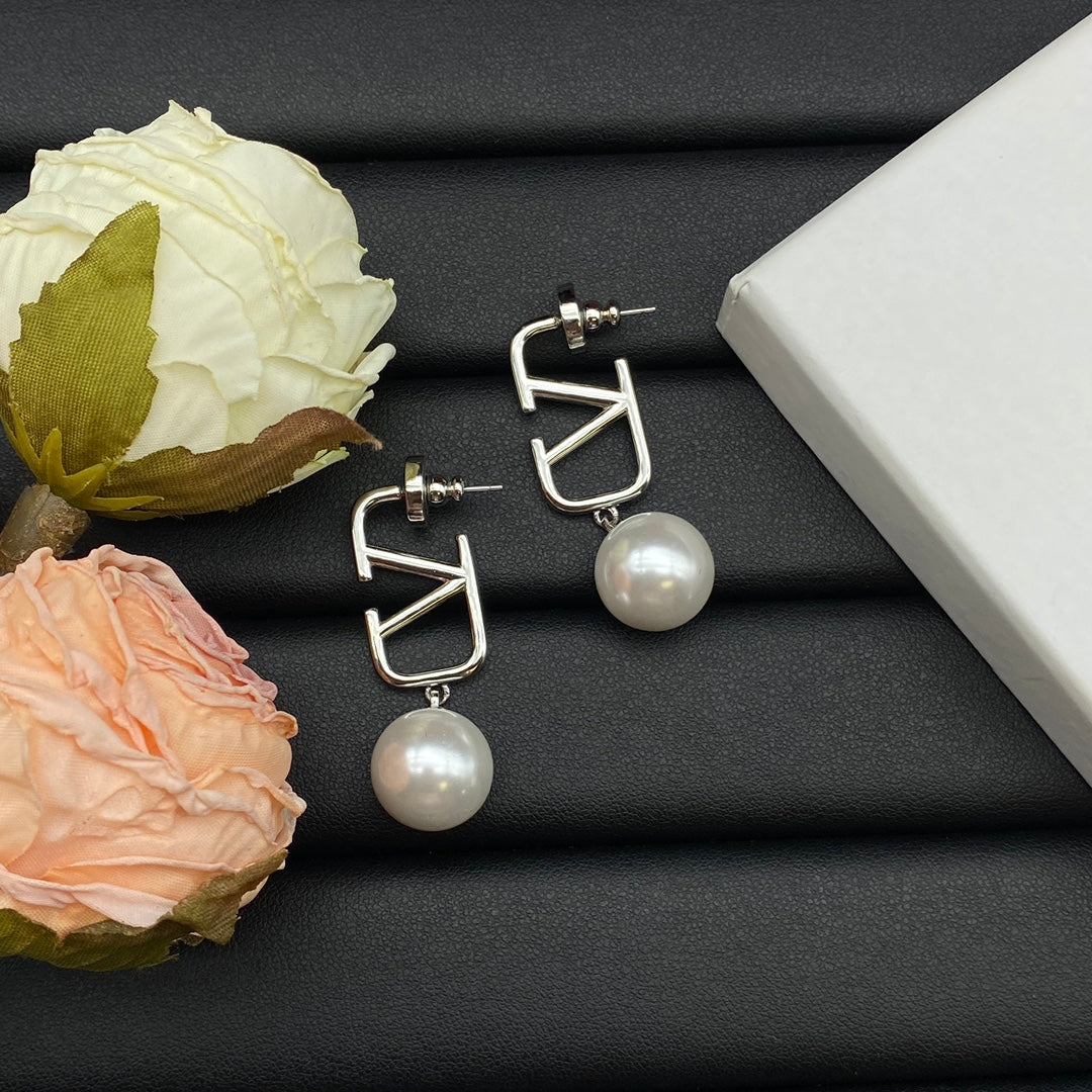 14VL712E Popular Earrings