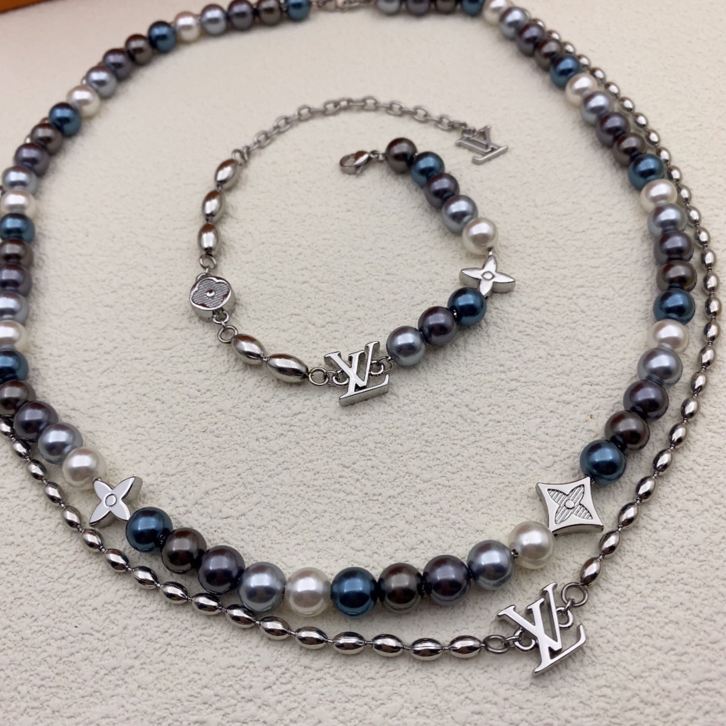 55QE342X Popular Necklaces.Bracelet