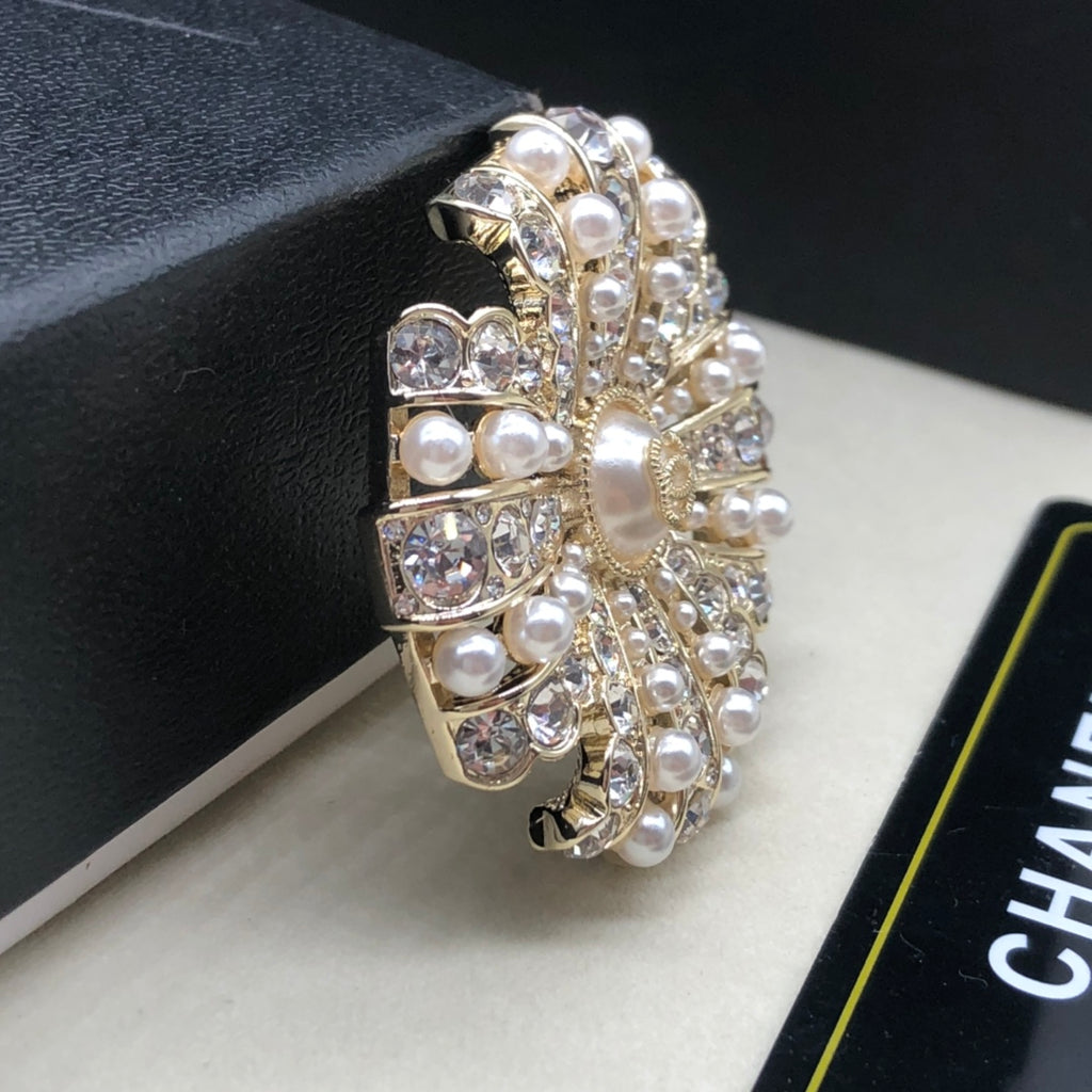 14C854X   Popular Brooch