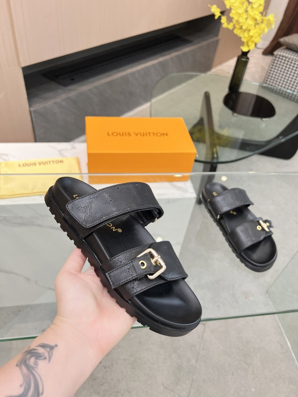 Z2X66B56 Popular high-quality leather slippers
