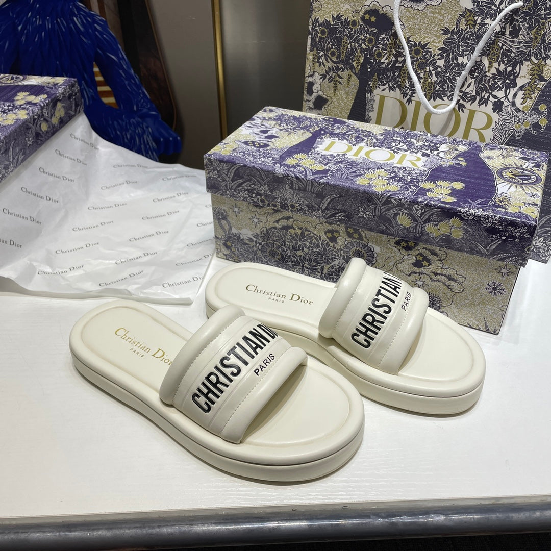 14D76Z Popular slippers