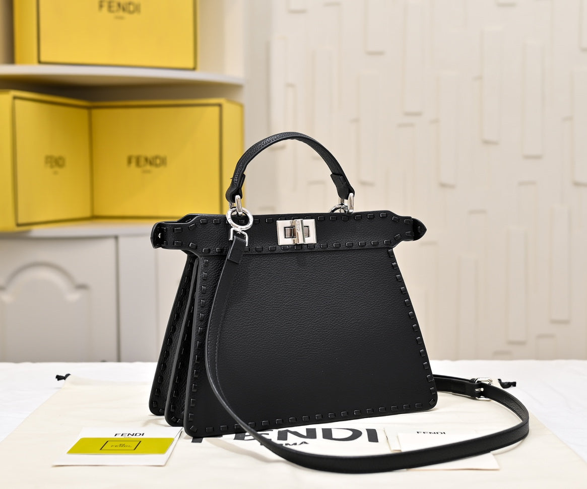 15RF136B Popular leather bag