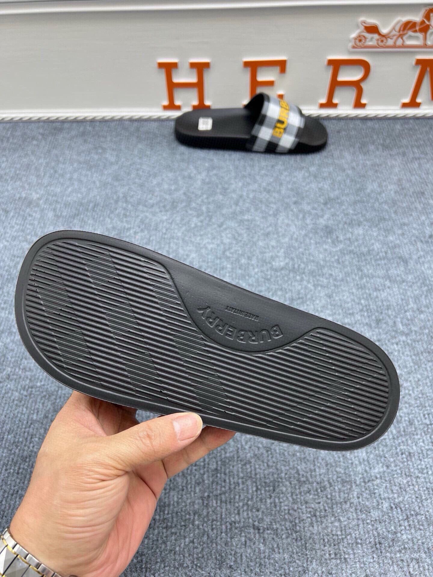 535ZR252Z Popular Slippers