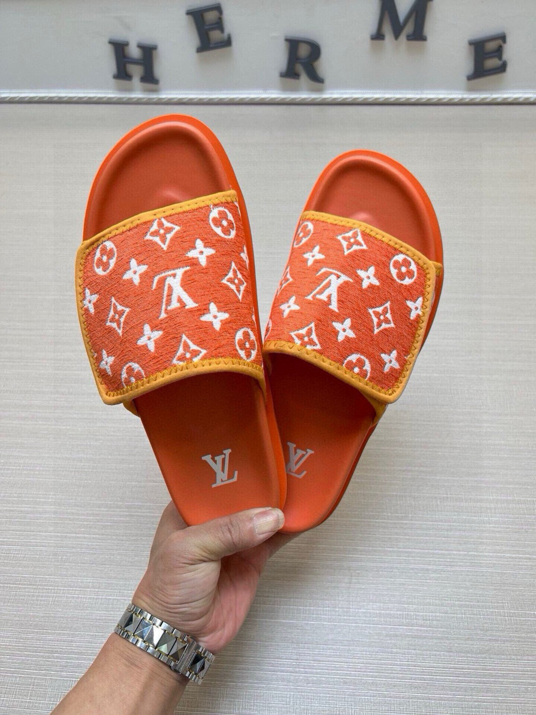 5QE4Z Popular Slippers